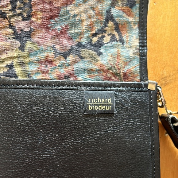 Vintage turnlock black Leather Crossbody Bag - Picture 6 of 6